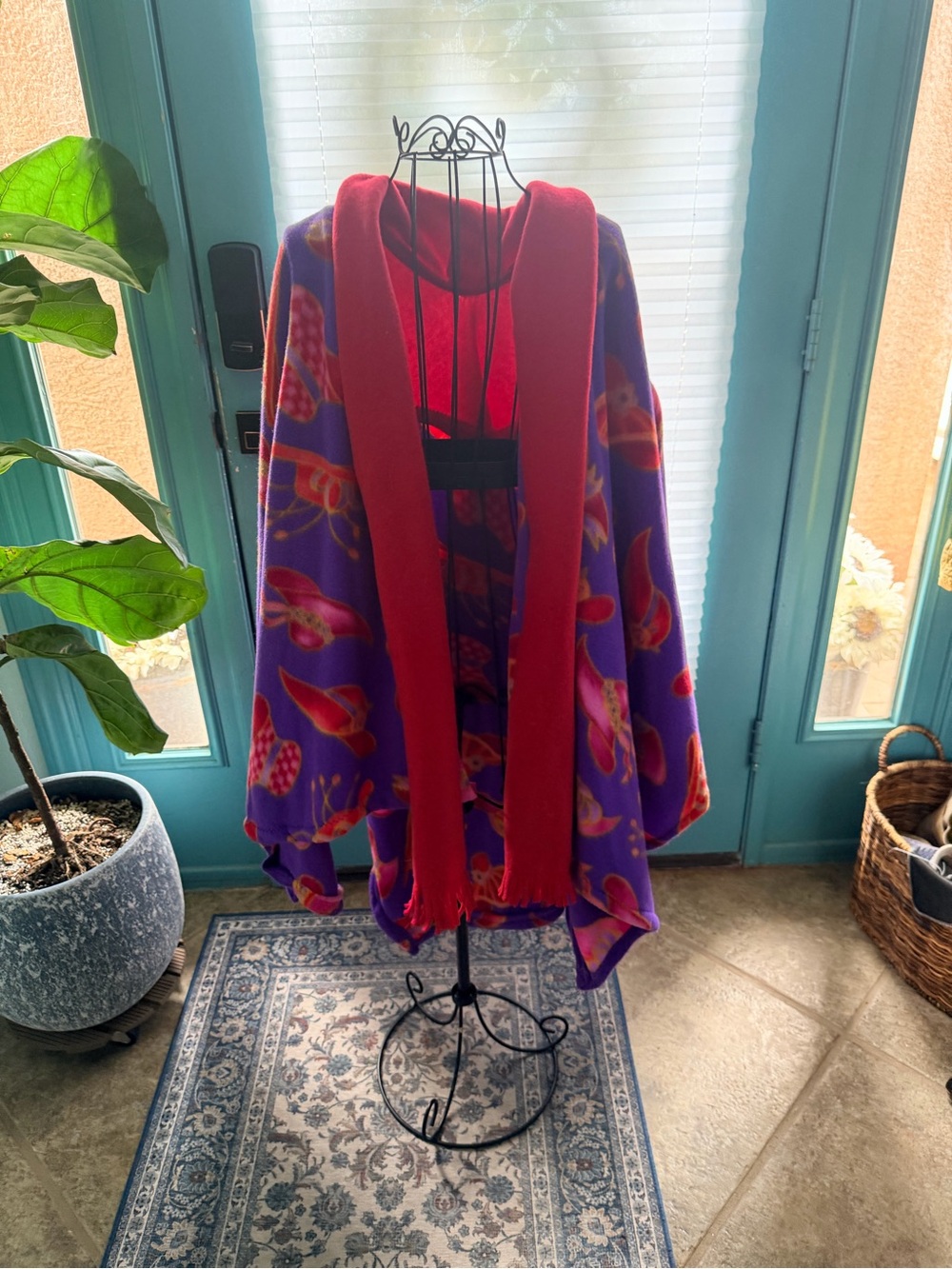 Vintage 1990s Fleece Cape in Red Hat Motif O/S